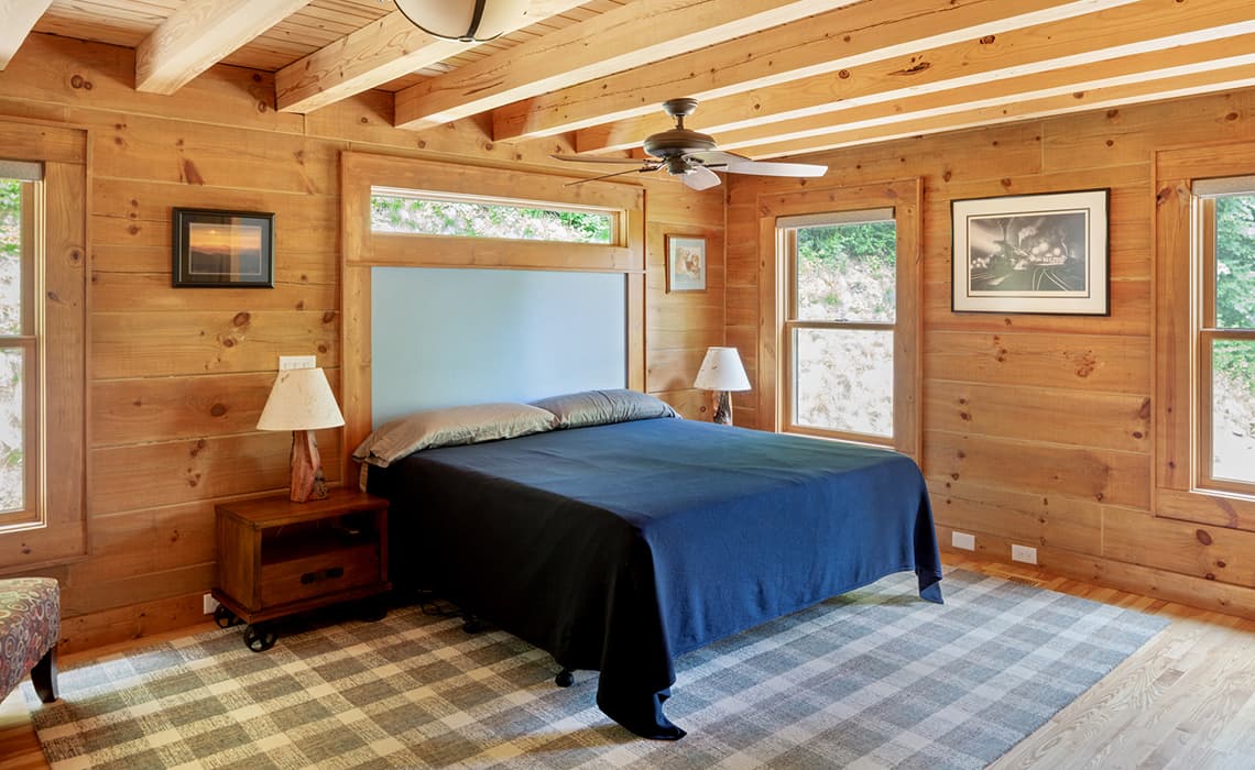 cabin-bedroom